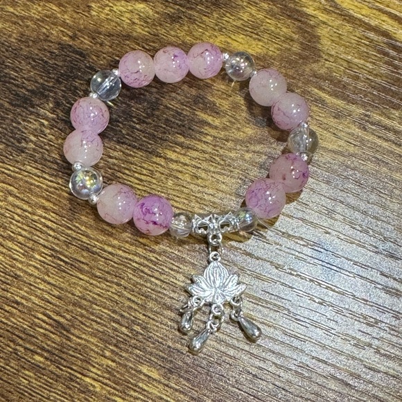 🩶Pink and Silver Beaded Bracelet with Charm - Picture 1 of 5